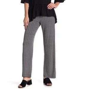 Karen Kane Patterned Straight Leg Pants